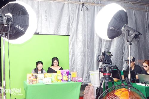 Kích cầu tiêu dùng, thúc đẩy tăng trưởng