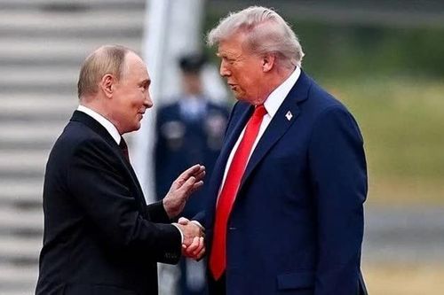 Ông Trump miễn trừng phạt mới với Nga, Moscow ca ngợi “bước ngoặt lịch sử”