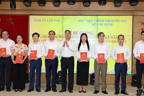 102 cán bộ diện Ban Thường vụ Tỉnh ủy quản lý hoàn thành lớp bồi dưỡng, cập nhật kiến thức