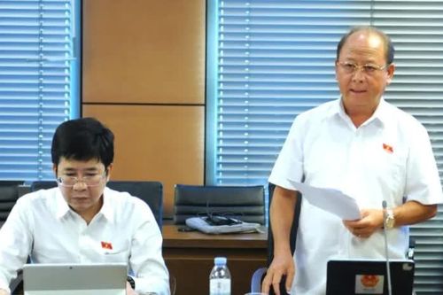 Đoàn đại biểu Quốc hội tỉnh Lào Cai tham gia góp ý hoàn thiện các dự án luật về kinh tế, tài chính