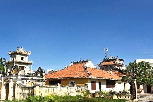 Xứ sở tình người