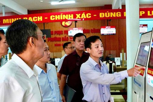 Bắc Gia Nghĩa đưa dịch vụ công đến gần dân bằng mô hình 'Kiosk thông minh'