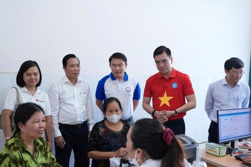 Bộ Y tế tổ chức thăm, khám bệnh tại xã Bảo Lâm 1