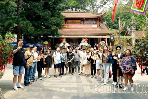 Đưa hình ảnh Đất Tổ đến với du khách