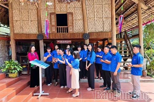 Chuyển đổi số, phát triển du lịch thông minh