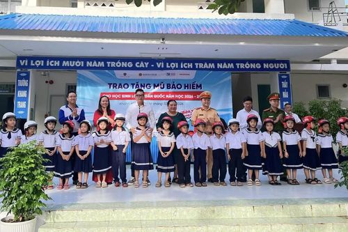 Khánh Hòa: Hơn 700 người tham gia tập huấn kỹ năng lái xe an toàn