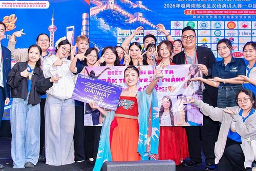Trường Đại học Lạc Hồng trao giải 'Cuộc thi hùng biện tiếng Trung' và học bổng cho sinh viên khó khăn