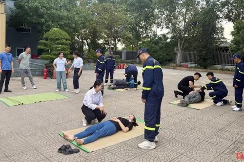 Huấn luyện nghiệp vụ phòng cháy, chữa cháy tại Bảo hiểm xã hội tỉnh
