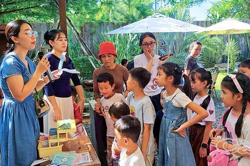 'Chợ trời trẻ em' - Cùng con trưởng thành