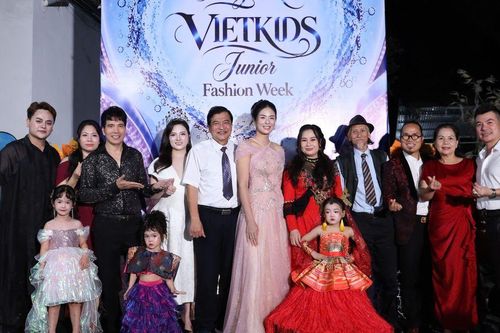 Vietkids Junior Fashion Week 2026: Hàng trăm 'mẫu nhí' Thanh Hóa trình diễn trên sân khấu chuyên nghiệp
