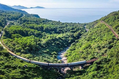 Tàu du lịch Huế - Đà Nẵng vào top 10 hành trình đường sắt được yêu thích nhất thế giới