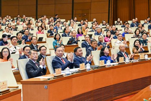 Thủ tướng: Thu nhập người lao động tăng, bình quân đạt 9,06 triệu đồng