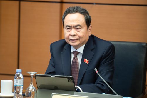 Chủ tịch Quốc hội: 'Bưu chính trở thành hạ tầng quan trọng của kinh tế số'