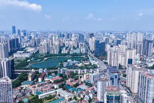 Ngắm 'lá phổi xanh' giữa những tòa nhà cao tầng ở Hà Nội