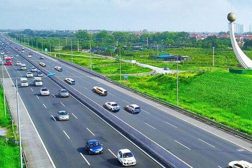 7 tuyến cao tốc phải bổ sung biển báo khoảng cách an toàn trước ngày 31-10