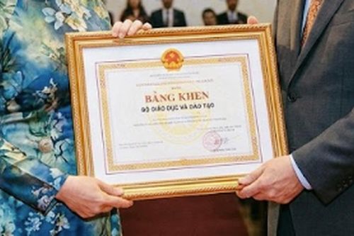 Đáp ứng điều kiện này giáo viên mới được nhận bằng khen của Bộ trưởng