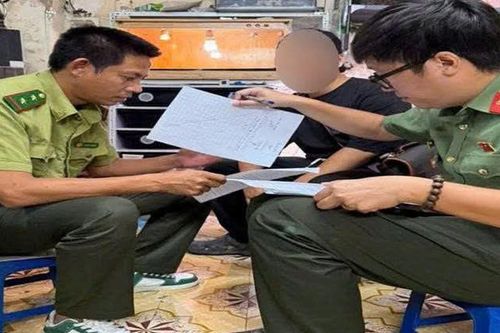 Phát hiện nam thanh niên nuôi nhốt 30 cá thể trăn, rắn tại nơi ở