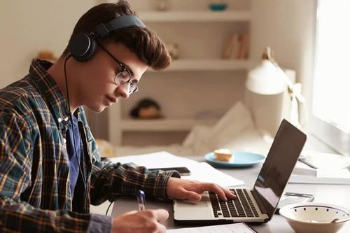 Tuyệt kỹ 'học bá': 3 kỹ năng bạn không nên 'nhường' cho trí tuệ nhân tạo