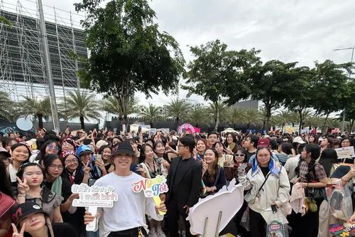 Concert ATVNCG 2026 Day 2: Dàn Anh Tài tiếp tục 'nghiệm thu' fan booth với loạt meme hài hước
