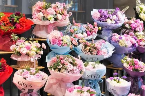 Thị trường hoa tươi Hà Nội nhộn nhịp trước thềm lễ 20/10