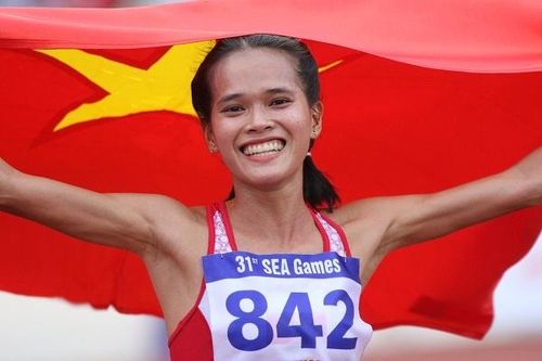 Hồng Lệ phá kỷ lục cá nhân ở giải marathon tại Hà Nội