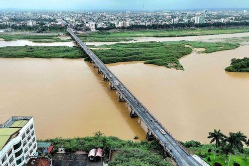 Cầu Trà Khúc 1 chính thức đóng sau hơn 60 năm gắn bó với người dân Quảng Ngãi