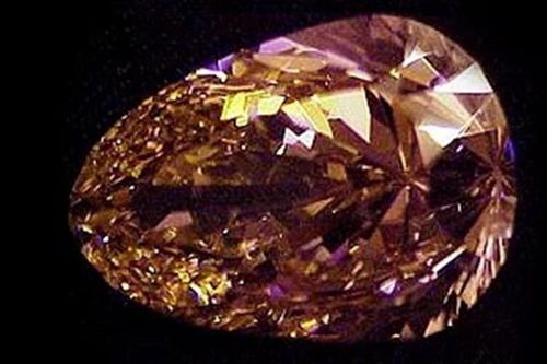 Kim cương hồng huyền thoại trở lại sau một thế kỷ vắng bóng