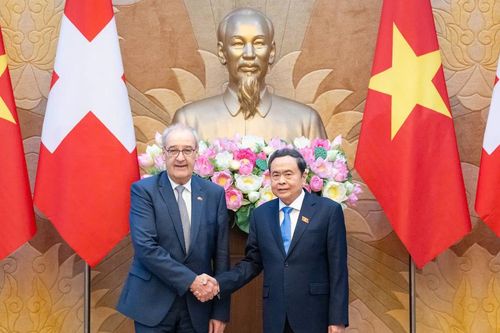 Chủ tịch Quốc hội Trần Thanh Mẫn hội kiến Tổng thống Liên bang Thụy Sĩ