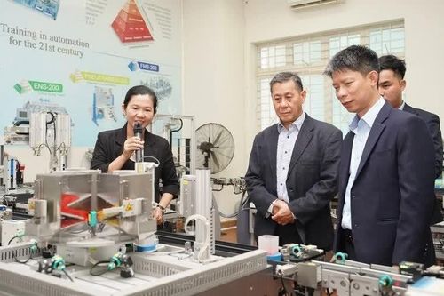 Nâng chất lượng đào tạo STEM từ trải nghiệm sớm