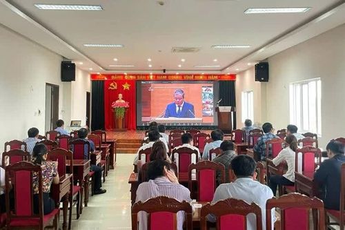 Bài 1: Chuyển đổi số - đổi mới phương thức hoạt động của tổ chức Đảng trong giai đoạn mới