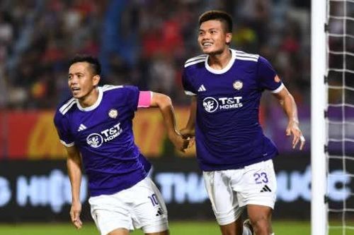 Hà Nội FC xuất sắc đánh bại CAHN trong derby Thủ đô