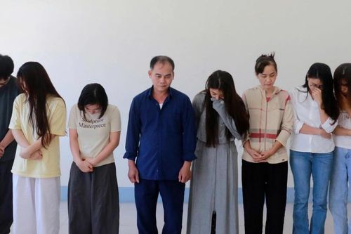 Đường dây sản xuất thuốc giả thu lợi 5 tỷ đồng, bán cho hàng nghìn người qua KOL và hội nhóm