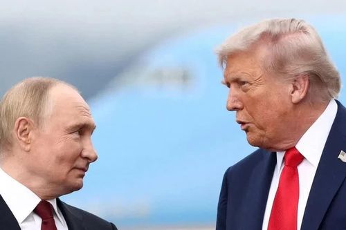 Tổng thống Mỹ Trump hứng chỉ trích trước thềm bầu cử vì liên tục nới lỏng trừng phạt Nga