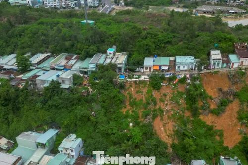 Khẩn trương di dời các hộ dân khu vực nguy cơ cao sạt lở ở núi Một