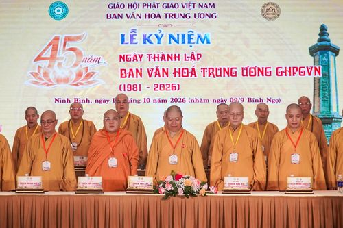 45 năm văn hóa Phật giáo Việt Nam: Từ chuẩn hóa pháp phục đến số hóa di sản