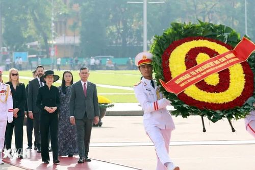 Thủ tướng Liechtenstein viếng Chủ tịch Hồ Chí Minh và tưởng niệm các Anh hùng liệt sỹ