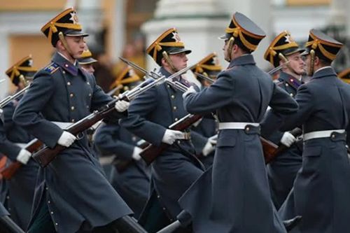 Mãn nhãn màn đổi gác bộ binh, kỵ binh cuối cùng năm 2026 tại Điện Kremlin