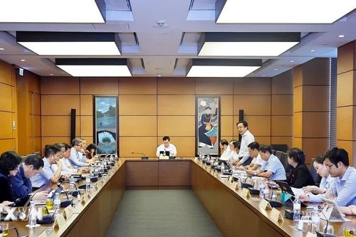 Đẩy mạnh phân cấp triệt để và khơi thông nguồn lực phát triển kinh tế-xã hội