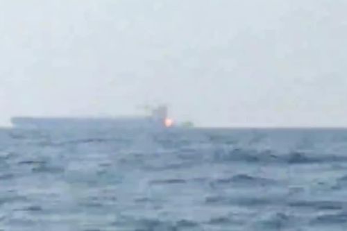 Mỹ tuyên bố 97% tàu vượt eo biển Hormuz an toàn giữa lúc Iran liên tiếp tấn công tàu chở dầu
