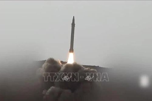Saudi Arabia đánh chặn tên lửa Houthi, Ai Cập tuyên bố sẵn sàng hỗ trợ