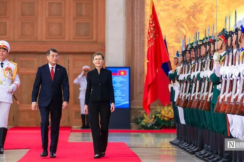 Thủ tướng Lê Minh Hưng chủ trì lễ đón Thủ tướng Công quốc Liechtenstein