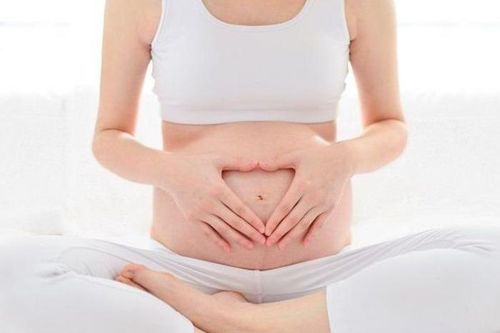 Sản phụ bị cúm mùa, gây dị tật thai nhi?