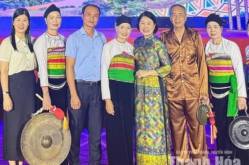 Những đóa hoa vùng cao lan tỏa bản sắc văn hóa dân tộc