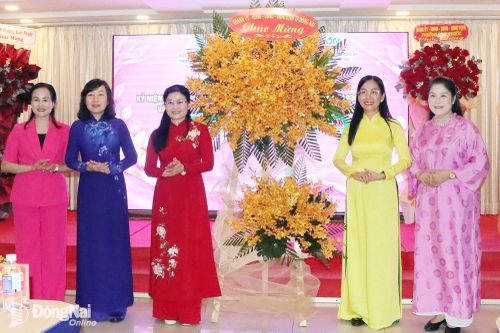 Họp mặt kỷ niệm 96 năm thành lập Hội Liên hiệp Phụ nữ Việt Nam