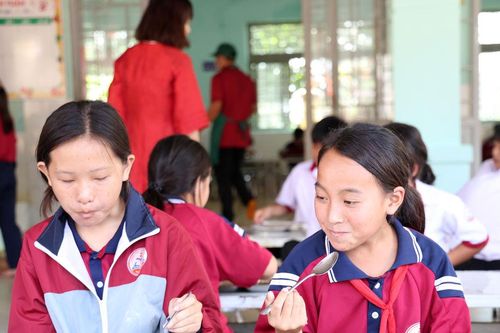 Tạo điều kiện cho học sinh vùng khó Lâm Đồng từ mô hình bán trú