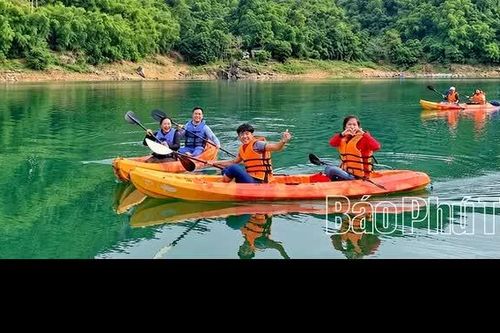 Thung Nai thúc đẩy nguồn thu từ du lịch