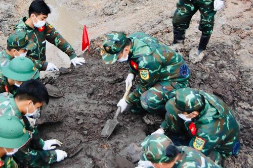 TP. Hồ Chí Minh: Xử lý hơn 650m³ đất, tìm kiếm hài cốt liệt sĩ tại Công viên Lê Thị Riêng