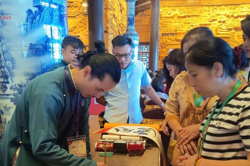 Thư pháp quốc ngữ trong không gian văn hóa Phật giáo