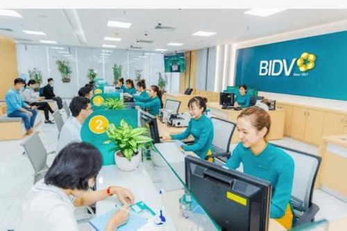 Ngân hàng Nhà nước chỉ đạo nóng: Giảm lãi suất cho vay 1,5%-2%/năm, quản chặt tín dụng tập trung
