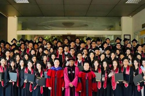 Trường Đại học Kinh tế, Đại học Quốc gia Hà Nội: 279 tân cử nhân UEB-SITE, nhận bằng đại học Hoa Kỳ